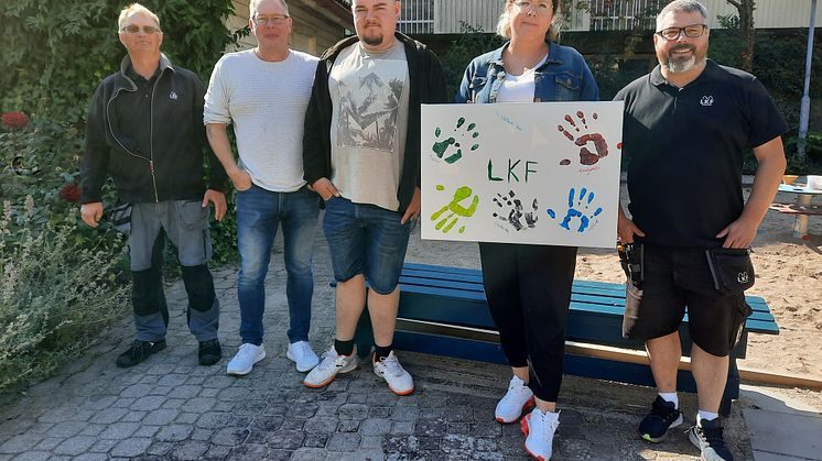 Genom att träffas i mindre yrkesblandade grupper ute på våra områden skapade vi kreativa möten anpassade efter rådande rekommendationer.