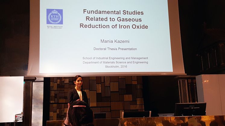 Mania Kazemi försvarar sin avhandling vid disputationen på KTH