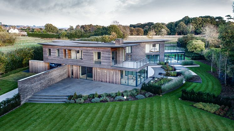 Familienhaus mit Kebony Fassade und außergewöhnlicher Architektur