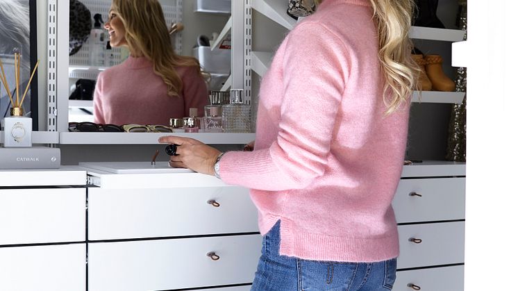 NO - Elfa_Walk-in-closet_Decor_Hannah_1796