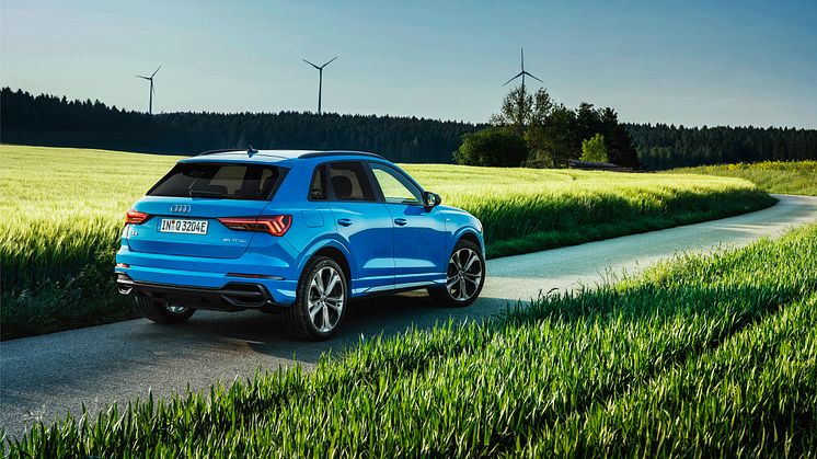 Audi Q3 45 TFSI e (Turboblå)