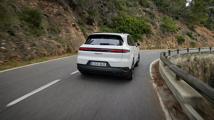 Porsche Cayenne S E-Hybrid