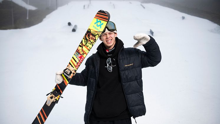Axel-Burmansson-glad-foto-Daniel-Bernstål
