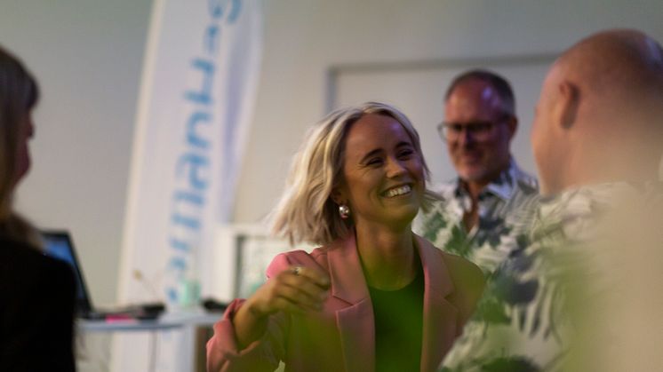 HusmanHagbergs Stockholmsregion firade framgångarna med en sommarfest.