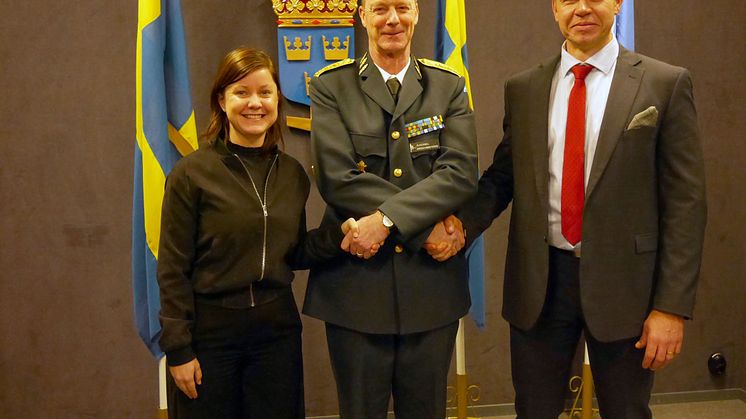 Försvarsmaktens personaldirektör Klas Eksell, Nackademins VD Michael Yngvesson och Nackademins marknadschef Martina Lindgren