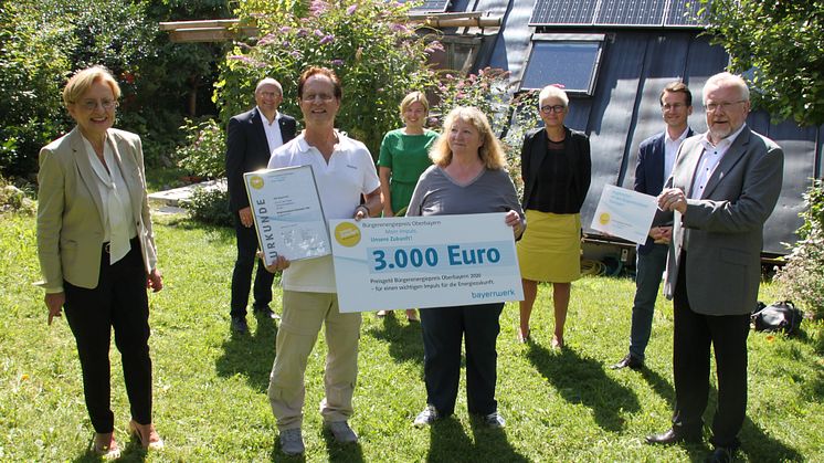 Energievorbild in Herrsching ausgezeichnet - Bayernwerk und Regierung verleihen Bürgerenergiepreis