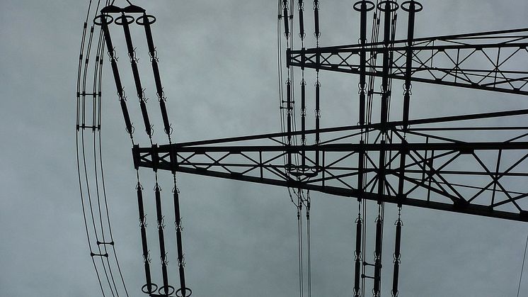Auf dem Höhepunkt der über Bayern ziehenden Ausläufer von Sturm „Burglind“ waren rund 10.500 Haushalte und Betriebe im Bayernwerk-Netzgebiet zeitweise ohne Strom.