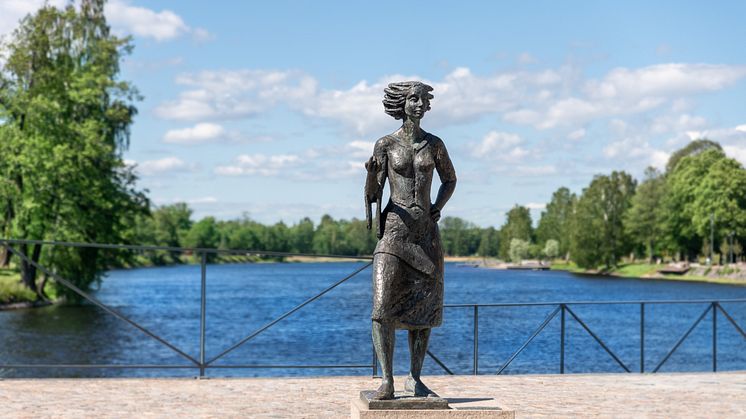 Sola-1-190610-Christine-Holm
