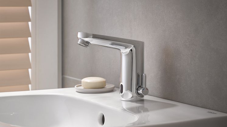 Eurosmart Cosmo E berøringsfri armatur_36325001_vejl.pris 4.666kr