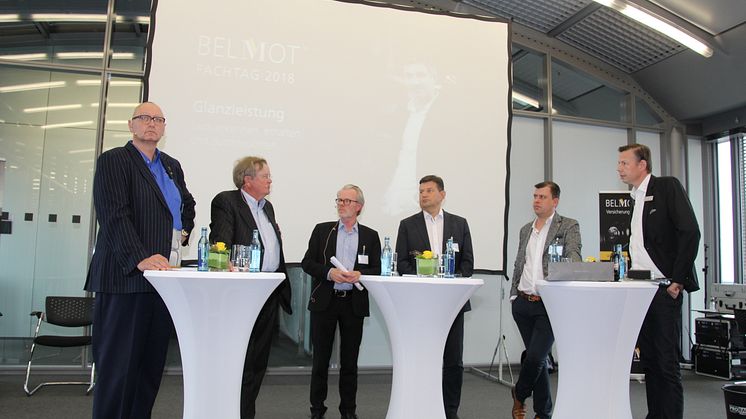 Podiumsdiskussionsrunde mit (v.l.n.r.) Jürgen Book, Dr. Harry Niemann, Richard Keller, Michael Eckert, Fabian Ebrecht, Ralf Stumpfernagel