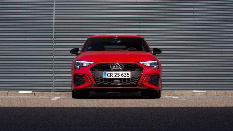 Audi A3 Sportback (Tangorød)
