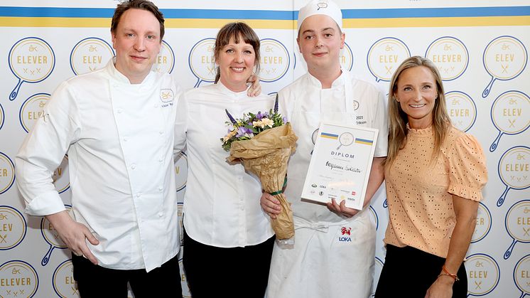 Viktor Westerlind, Ulrika Brydling, Benjamin Eriksson och Helene Kugelberg vid prisutdelningen. Foto Årets Kock/Karina Ljungdahl.