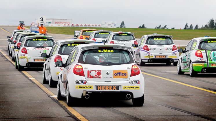 Emelie Moe från Östersund gör storsatsning på Clio Cup JTCC
