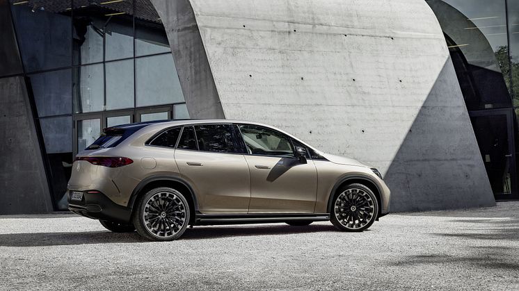 Mercedes-Benz EQE SUV