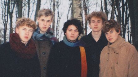 Det britiske folkrock-band Treetop Flyers medbringer danske Young Dinosaur som support