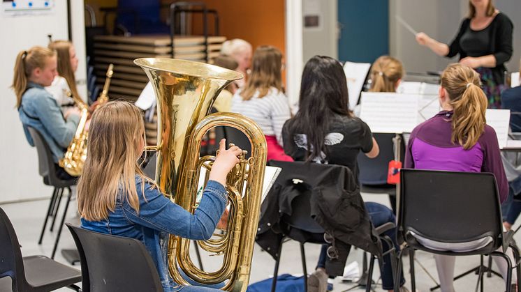 Øvelse på Årvoll skole med det lokale skolekorpset. Foto: Boris Danielsen