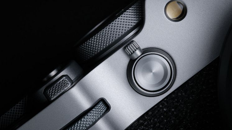 X100VI_black back_1