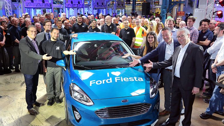 Die Ford-Werke GmbH startet Serienfertigung des Bestsellers in Köln-Niehl 