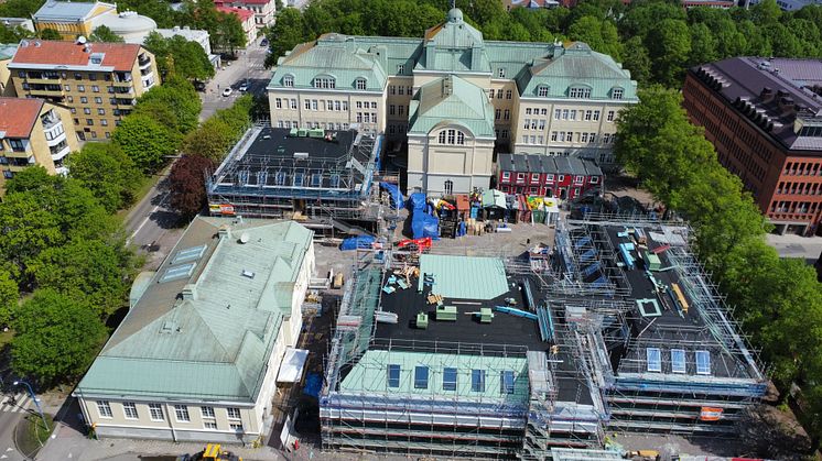 Vasaskolans nybyggnader utformade av arkitekt Karolina Dahlberg, Maxim Arkitekter, i en modern tappning av huvudbyggnadens jugend arkitektur från tidigt 1900-tal. Bild: Maxim Arkitekter