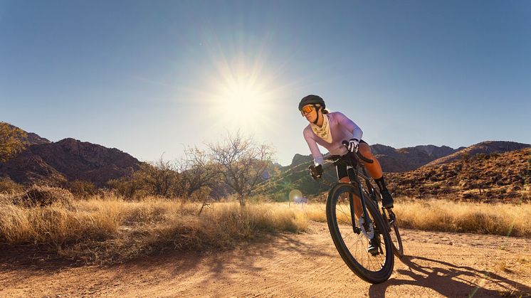 Garmin introducerer Edge 1040 Solar, den ultimative GPS-cykelcomputer med banebrydende solopladning og multibånd-GNSS-teknologi