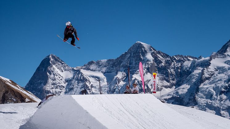Schilthorn Open . SKYLINE SNOWPARK