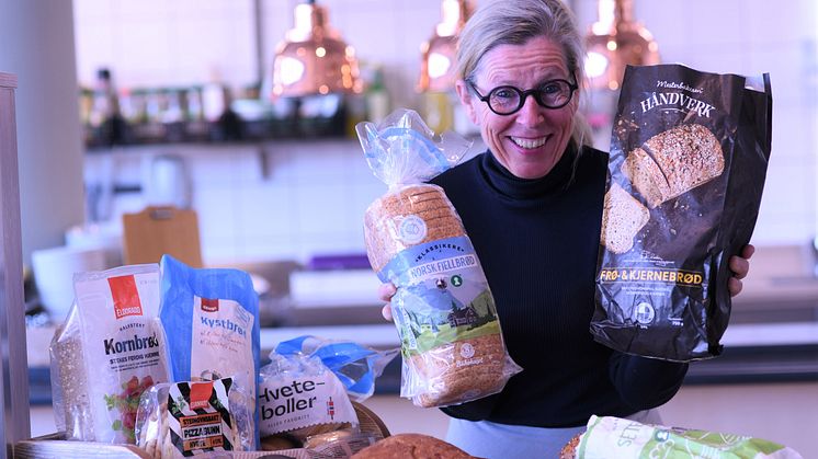 – Vi må sammen  bruke våre stemmer til å tvinge  frem merking med  opprinnelsesland  og et større tilbud  av norske brød og  bakervarer merket  med Nyt Norge, sier Cesilie Aurbakken, generalsekretær i  Norges Bygdekvinnelag. Foto: Helle Berger.