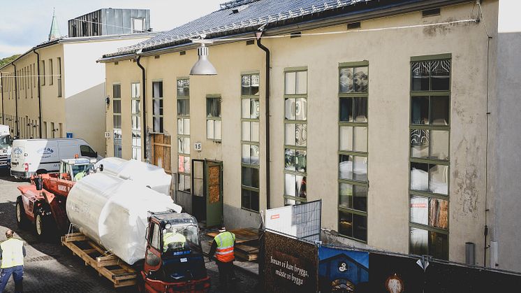 Stockholms nya hantverksbryggeri växer fram – Bryggmästare, personal och öltankar på plats