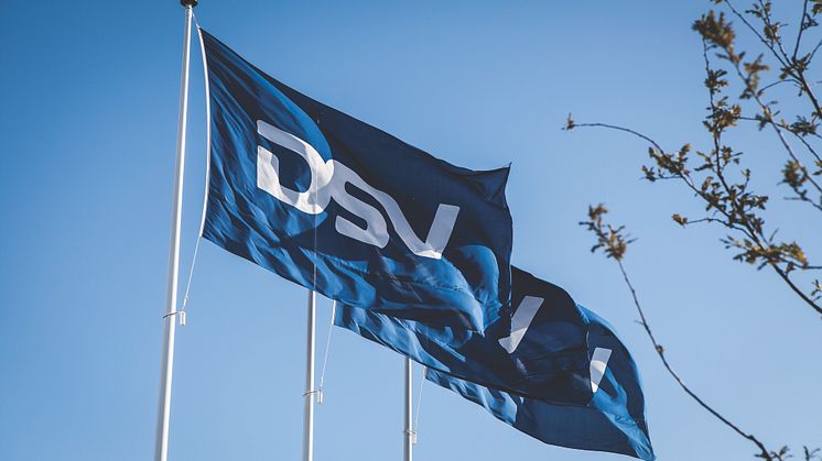 DSV hälsar Log Max varmt välkomna till sitt logistikcenter i Rosersberg.
