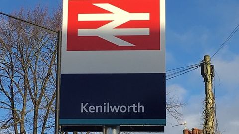 Kenilworth entrance sign