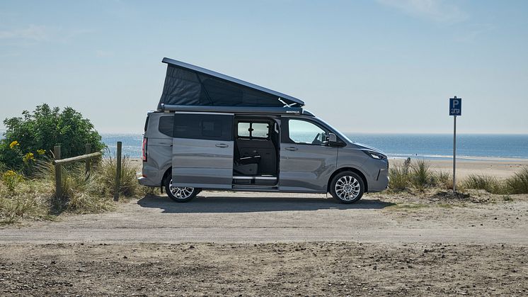 2024FordTransitNuggetLWBTitanium_4_side.jpg