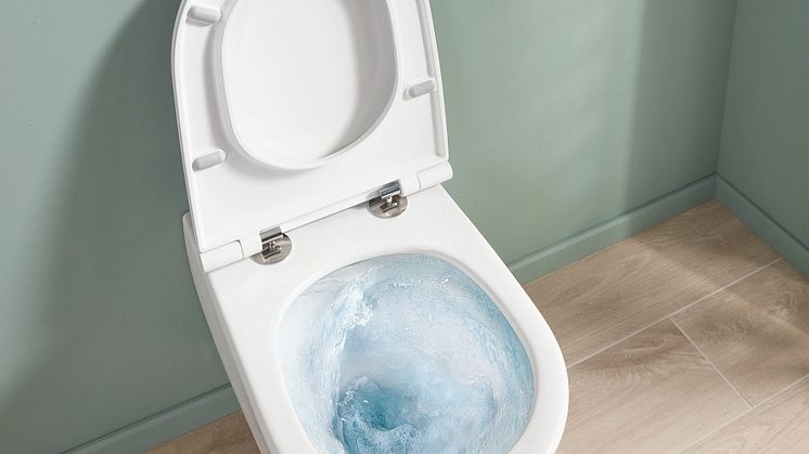 Villeroy Boch-Twistflush-geoeffnetes WC