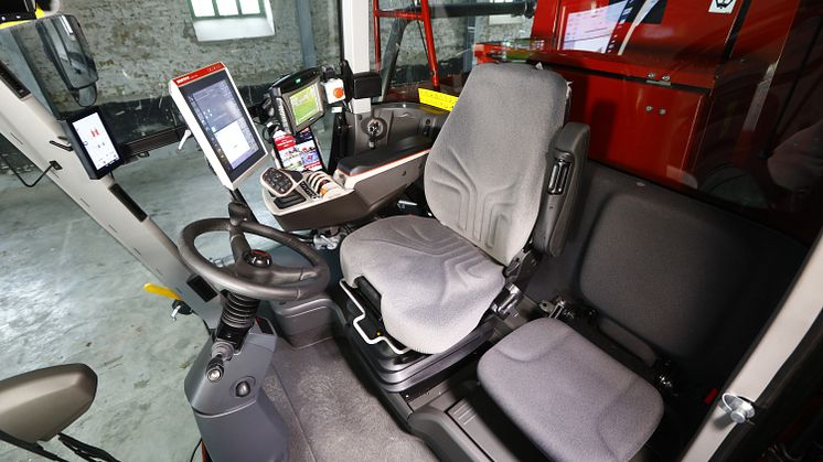HORSCH Leeb 8.300 PT