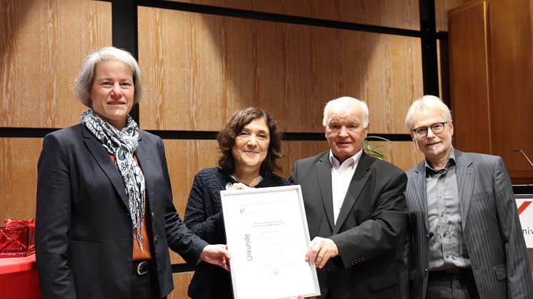Festakt | Höffmann-Wissenschaftspreis 2022 für Prof.in Dr.in Yesim Erim