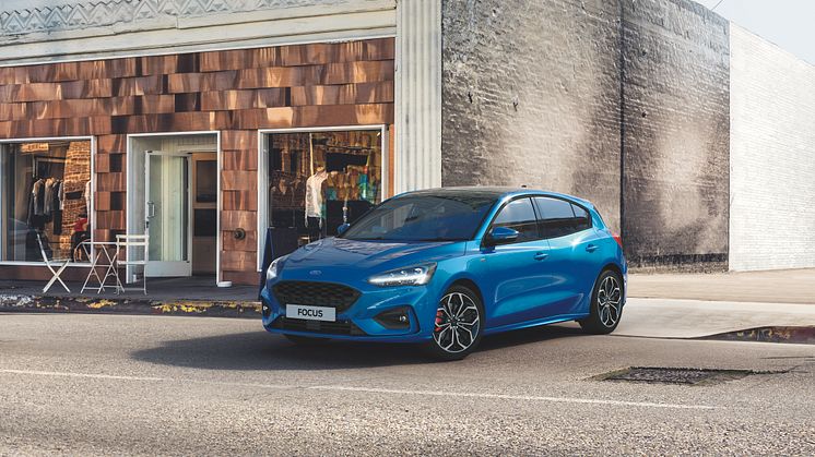 Nya elektrifierade Focus EcoBoost Hybrid levererar bränsleeffektivitet och uppkoppling