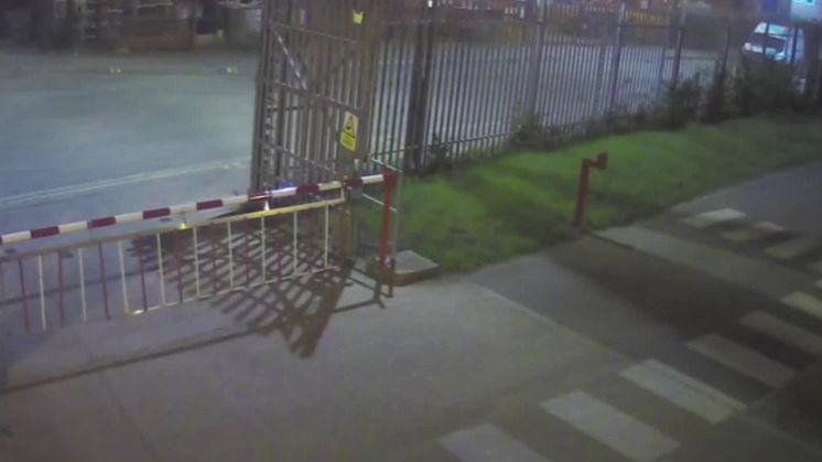 Clip 1 - stolen Micra on Weir Road