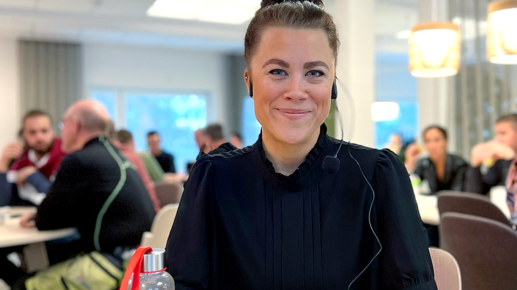 Sara Lundberg personalstrateg på PiteEnergi föreläser om vikten av att motverka kränkande särbehandling