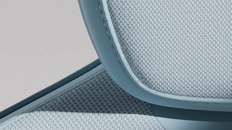 Breeze_interior_seat_still_1