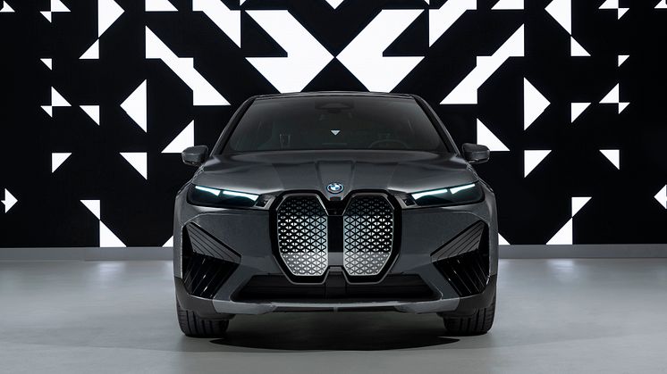 BMW iX med E Ink