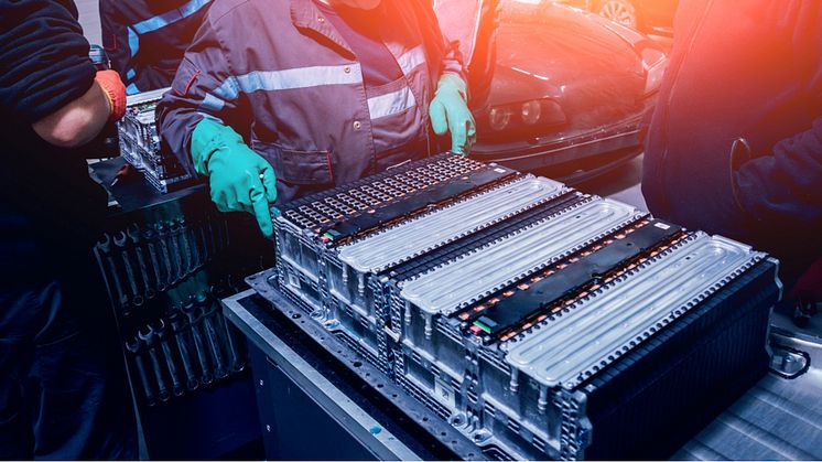 Uttjänta lithium-ion batterier (LIB) från elbilar kan ge hållbar grafenproduktion. Foto: Shutterstock