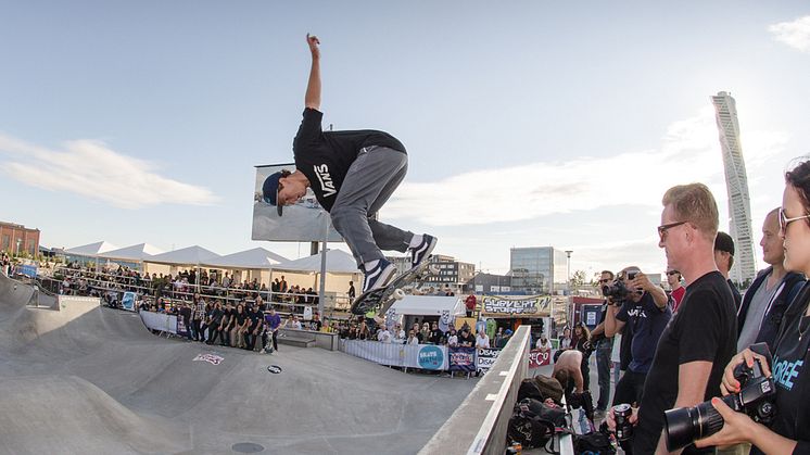 Regnväder ändrar tävlingsschemat för skatetävlingen Ultra Bowl 