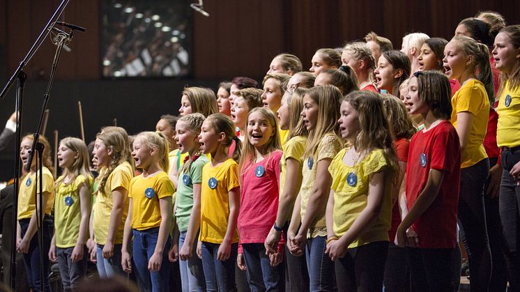 Musikk i skolen får støtte til Skolenes sangdag som er et årlig, gratis arrangement for alle skoler i hele landet. (Foto: Krafttak for sang)