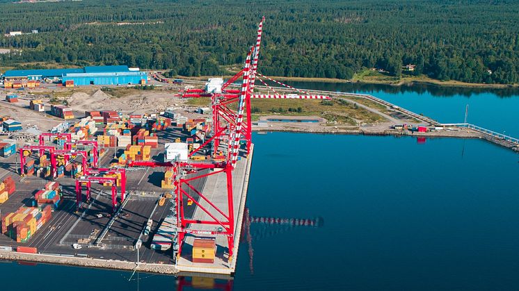 press_containerships2