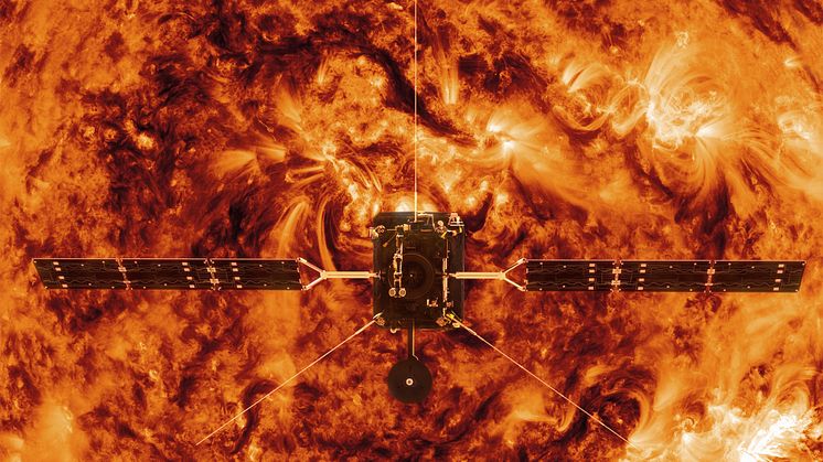 Illustration av ESA:s Solar Orbiter framför solen. Copyright: Spacecraft: ESA/ATG medialab; Sun: NASA/SDO/ P. Testa (CfA)
