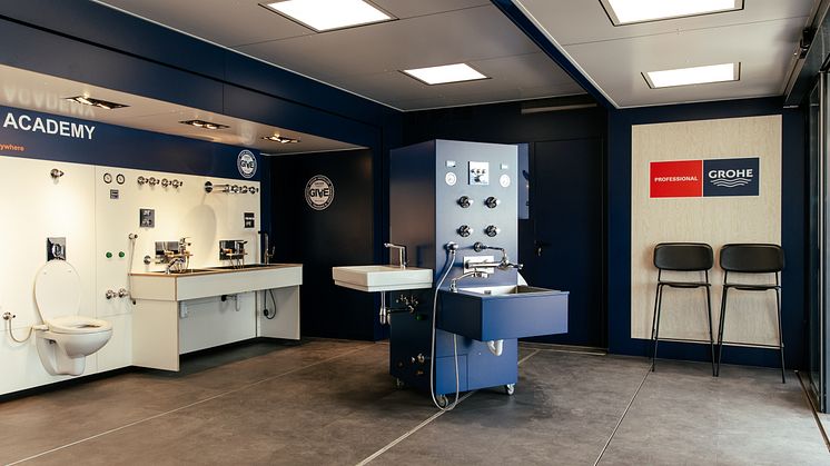 GROHE GIVE förbereder unga installatörer inför arbetslivet: ”Det är jätteviktigt att ha koll på det senaste inom branschen”