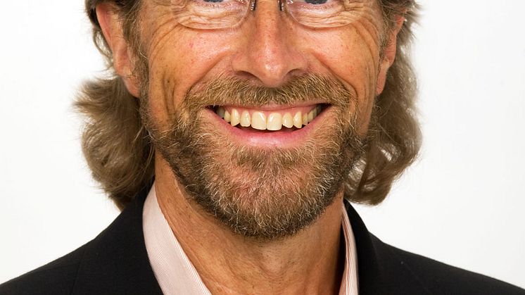 Jackie Bergman, författare, filmare och debattör för hållbarhet har ett föredrag på Omställningsgatan.