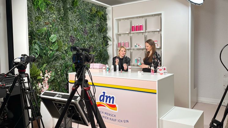 Expertinnen und Experten beraten und inspirieren ab sofort regelmäßig bei dmLIVE.