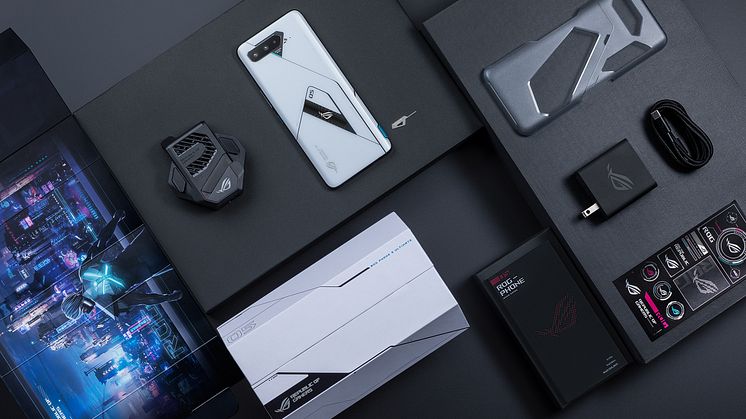 ROG Phone 5 Ultimate Packaging.jpg