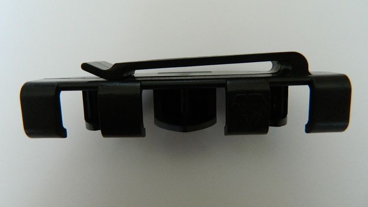 Clips baksidan