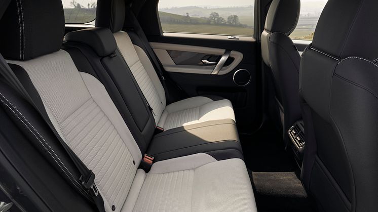 DS_24MY_INTERIOR_LUXTEC-SUEDECLOTH_140623_17