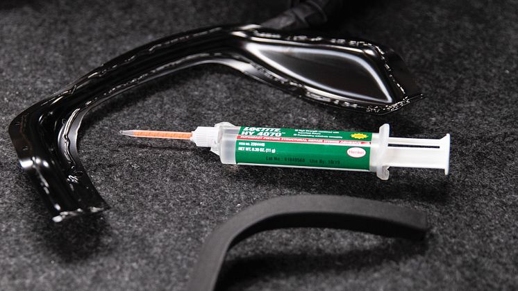 Loctite 4070 